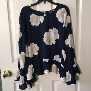 a.n.a. Bell Sleeve Top